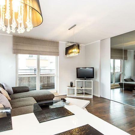 Super-Apartamenty Targi Poznanskie Ngoại thất bức ảnh