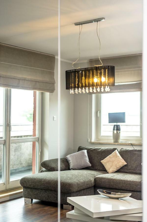Super-Apartamenty Targi Poznanskie Ngoại thất bức ảnh